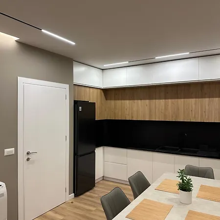 Bright & Modern Family Flat *