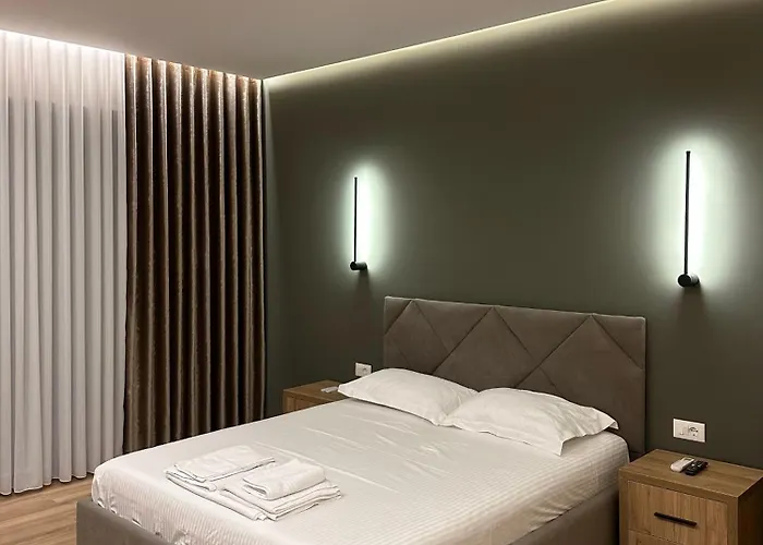 Bright & Modern Family Flat